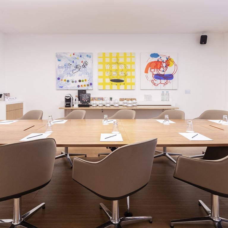 L42_brussels_space_home_Link02_boardroom