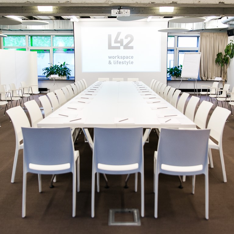 L42_brussels_live_boardroom_home